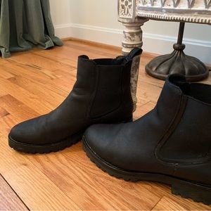Thursday Boot Company Women's Legend Rugged & Resilient Chelsea Boots